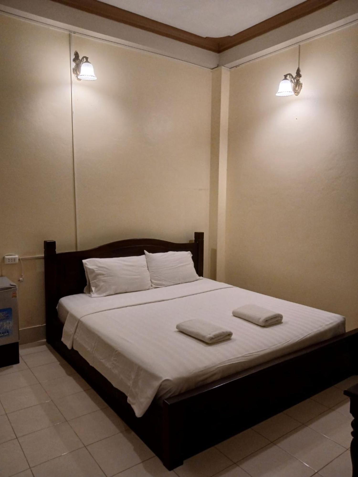 Vang Vieng Camellia Hotel Екстериор снимка