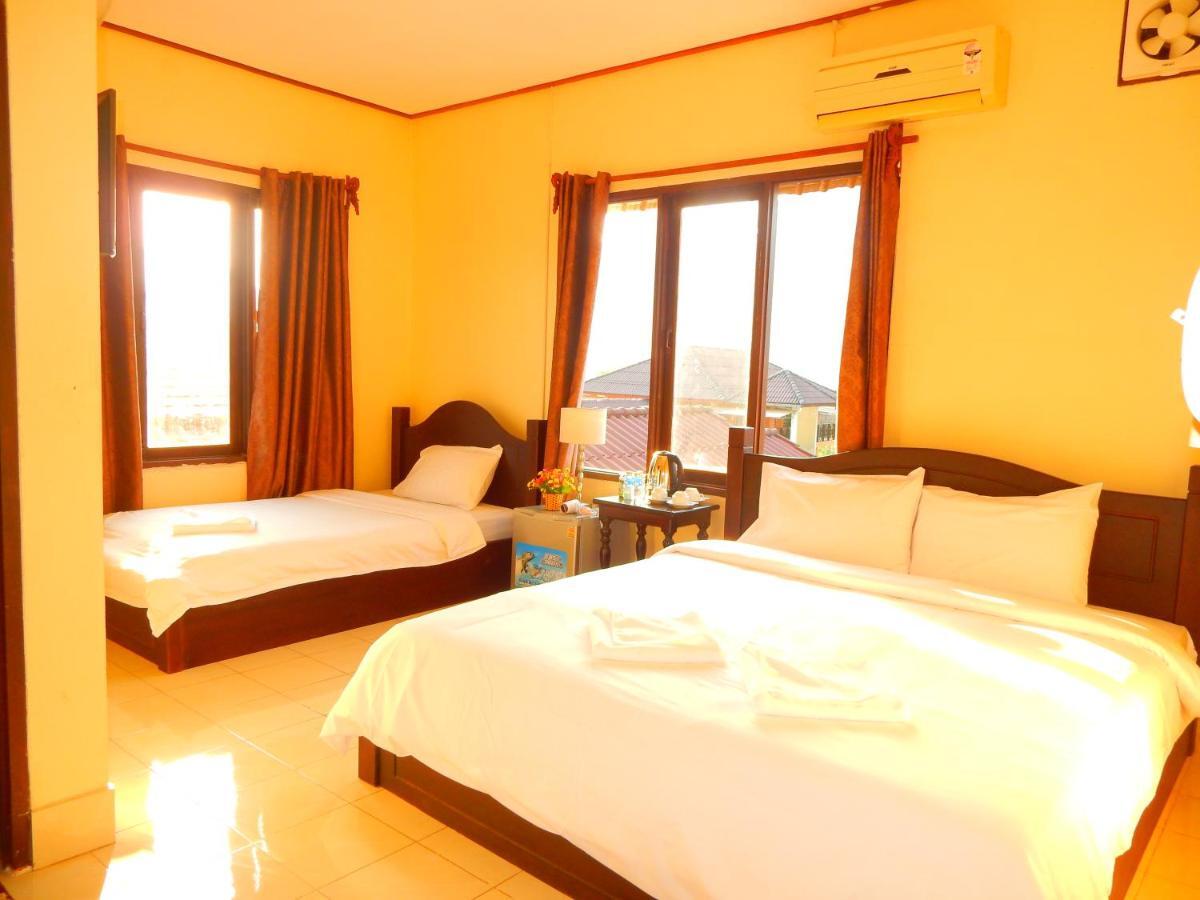 Vang Vieng Camellia Hotel Екстериор снимка